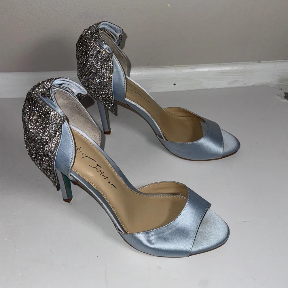 BETSEY JOHNSON X DB Satin Peep Toe Stiletto Pumps with Sequin Bow 7.5 heels - Picture 2 of 8